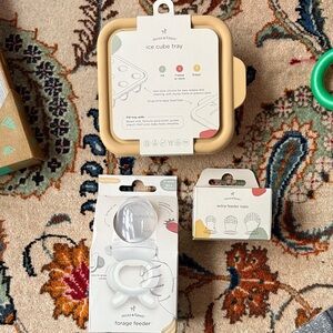 Moss and Fawn Ice Cube Tray & Forage Feeder Set